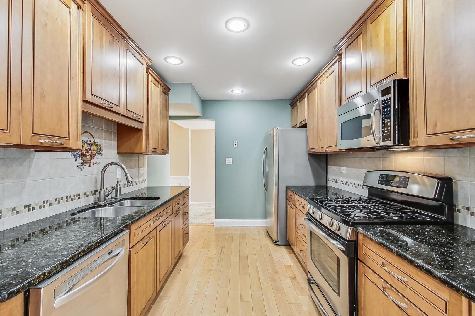1145 Nottingham Lane, Hoffman Estates, IL 60169