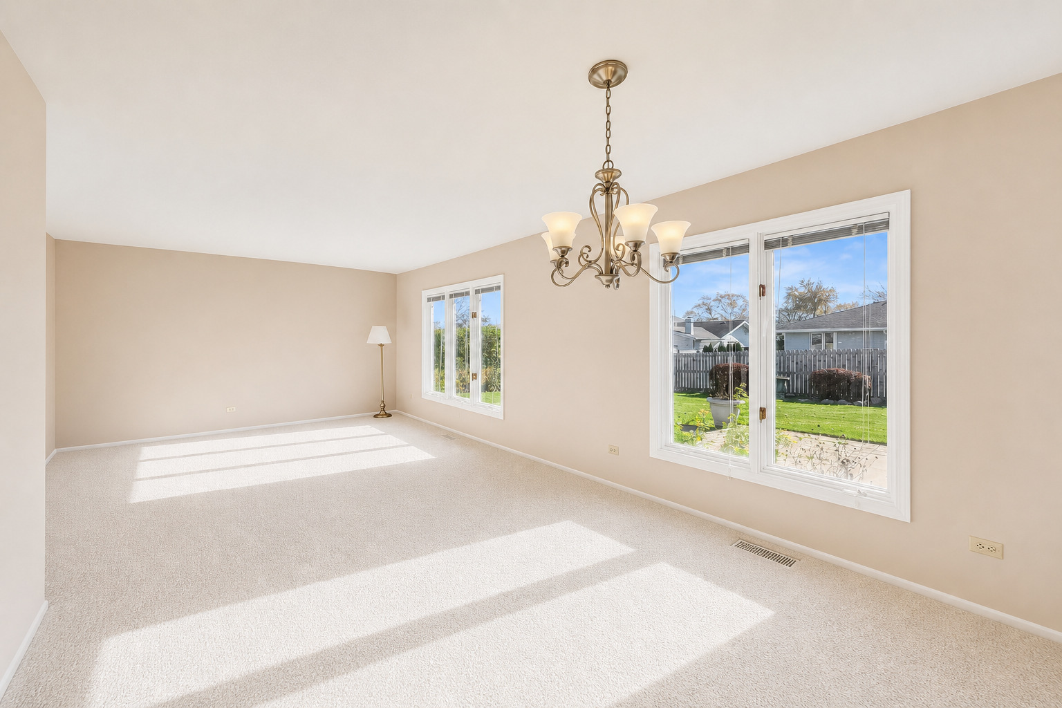 1145 Nottingham Lane, Hoffman Estates, IL 60169