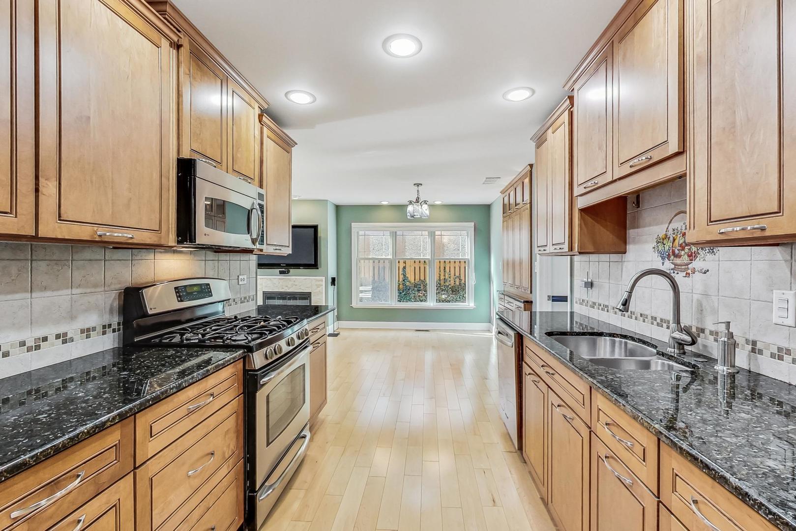 1145 Nottingham Lane, Hoffman Estates, IL 60169
