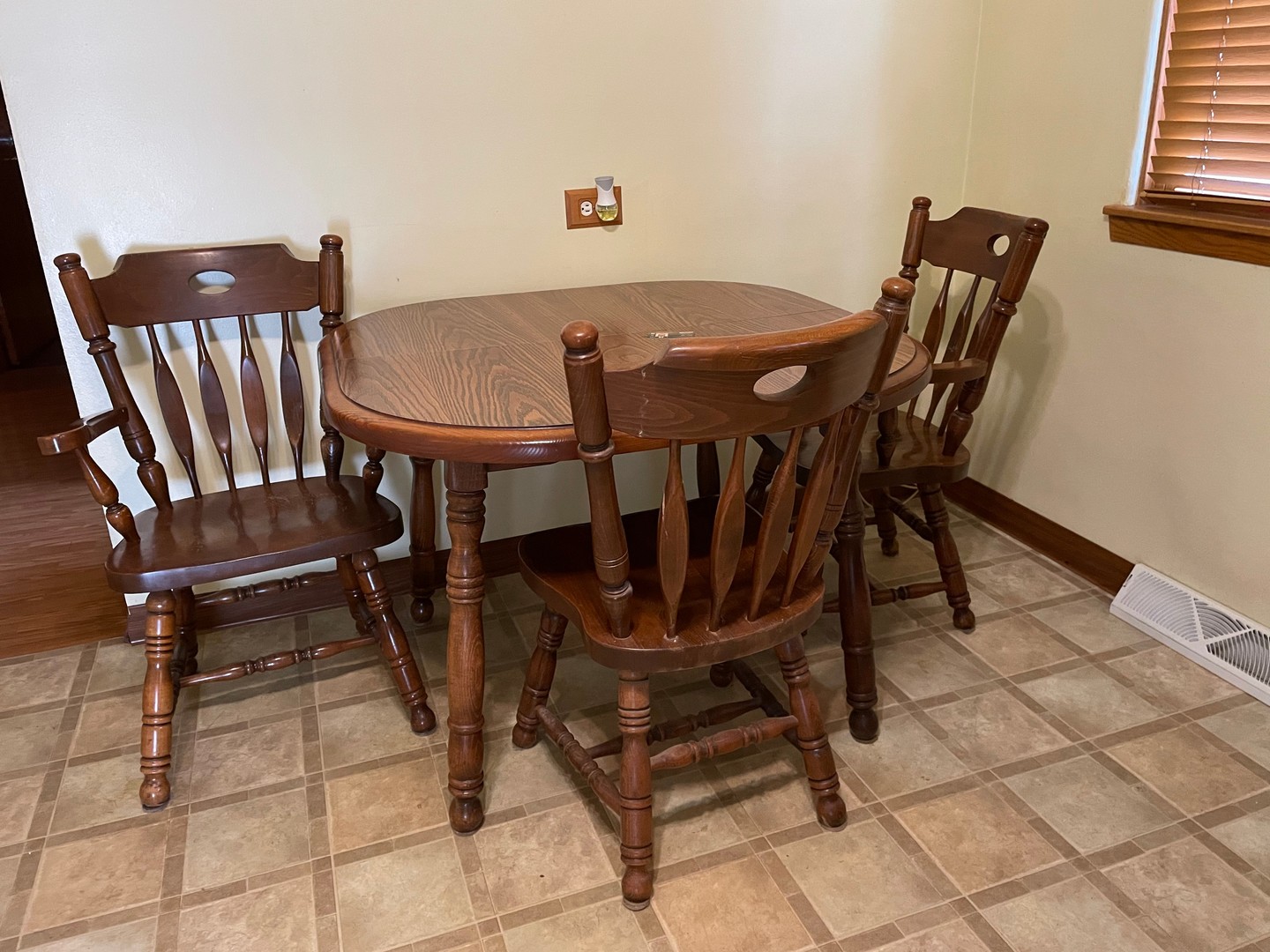 4211 East Avenue, Stickney, IL 60402