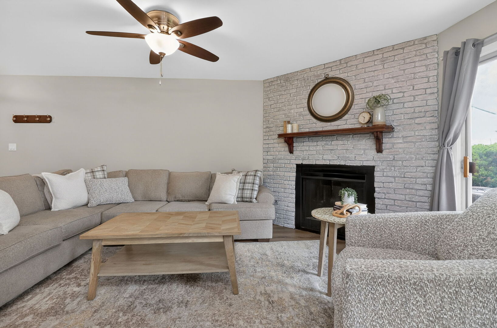 7040 Remington Court #101, Woodridge, IL 60517
