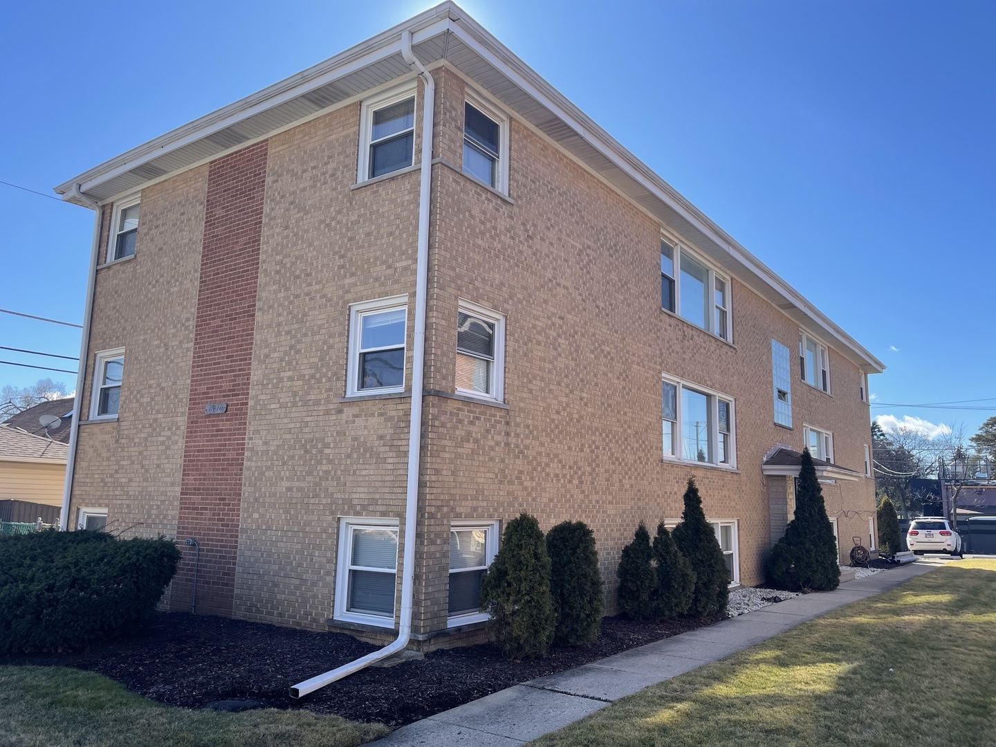 6910 N Rosemary Lane #1E, Niles, IL 60714