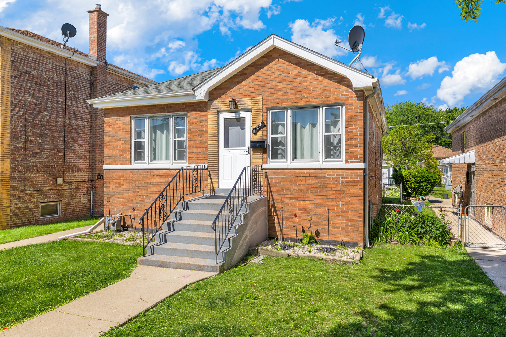 1618 Gunderson Avenue, Berwyn, IL 60402