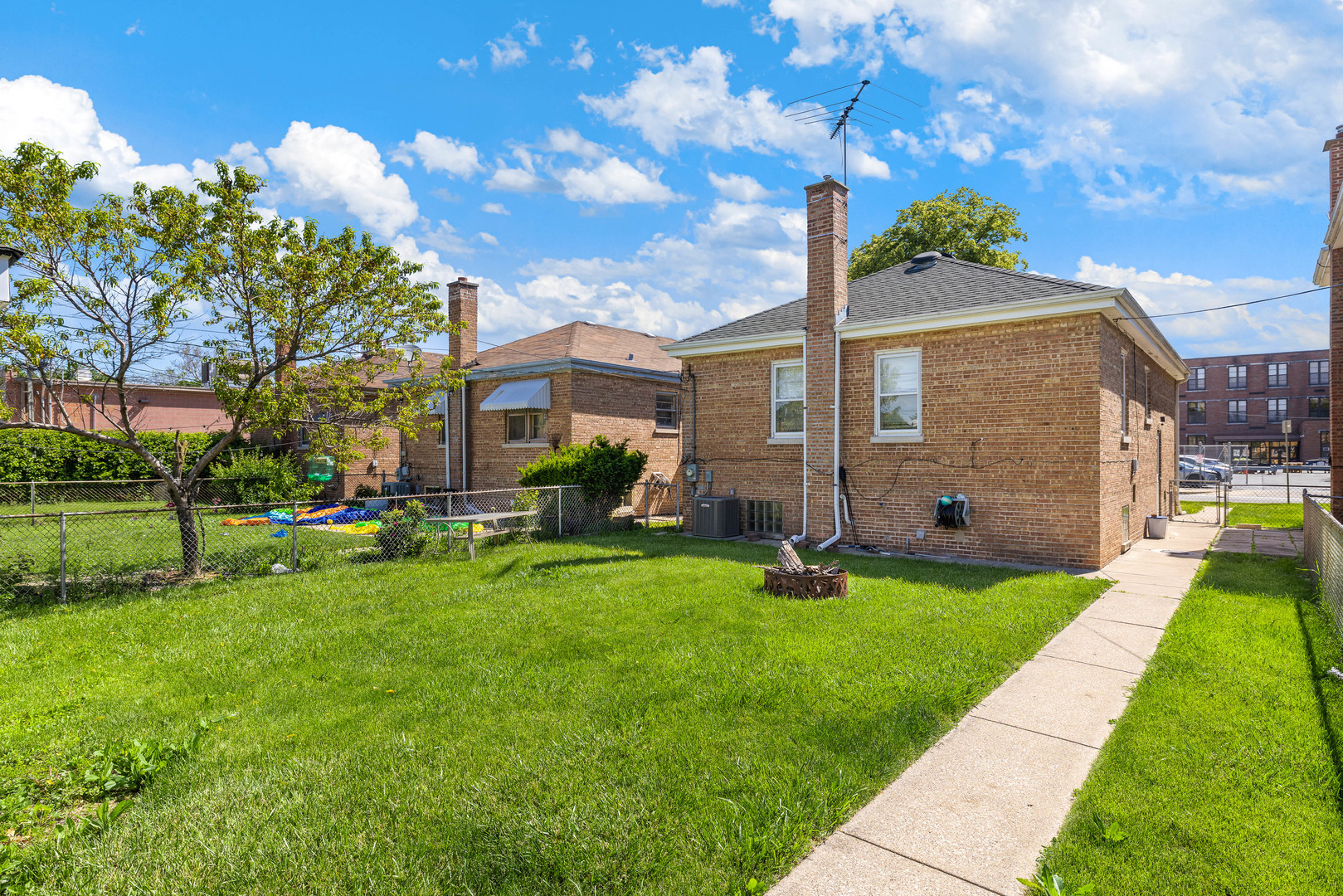 1618 Gunderson Avenue, Berwyn, IL 60402