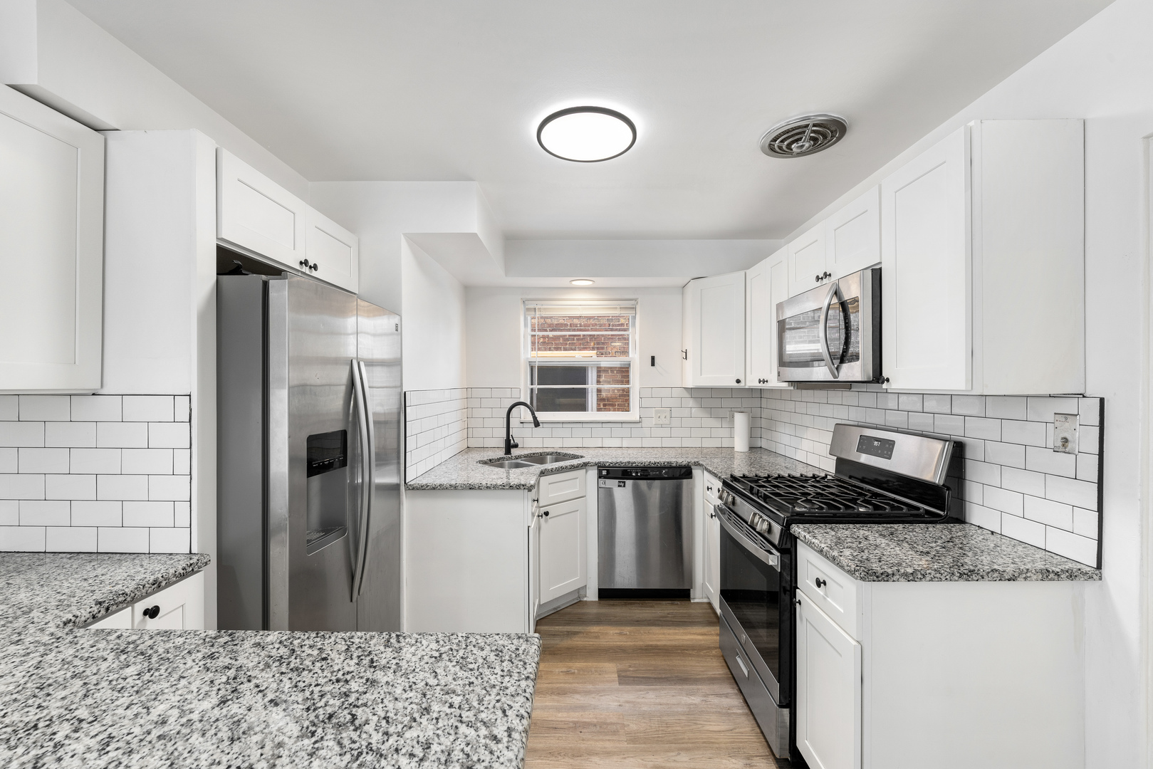 1618 Gunderson Avenue, Berwyn, IL 60402