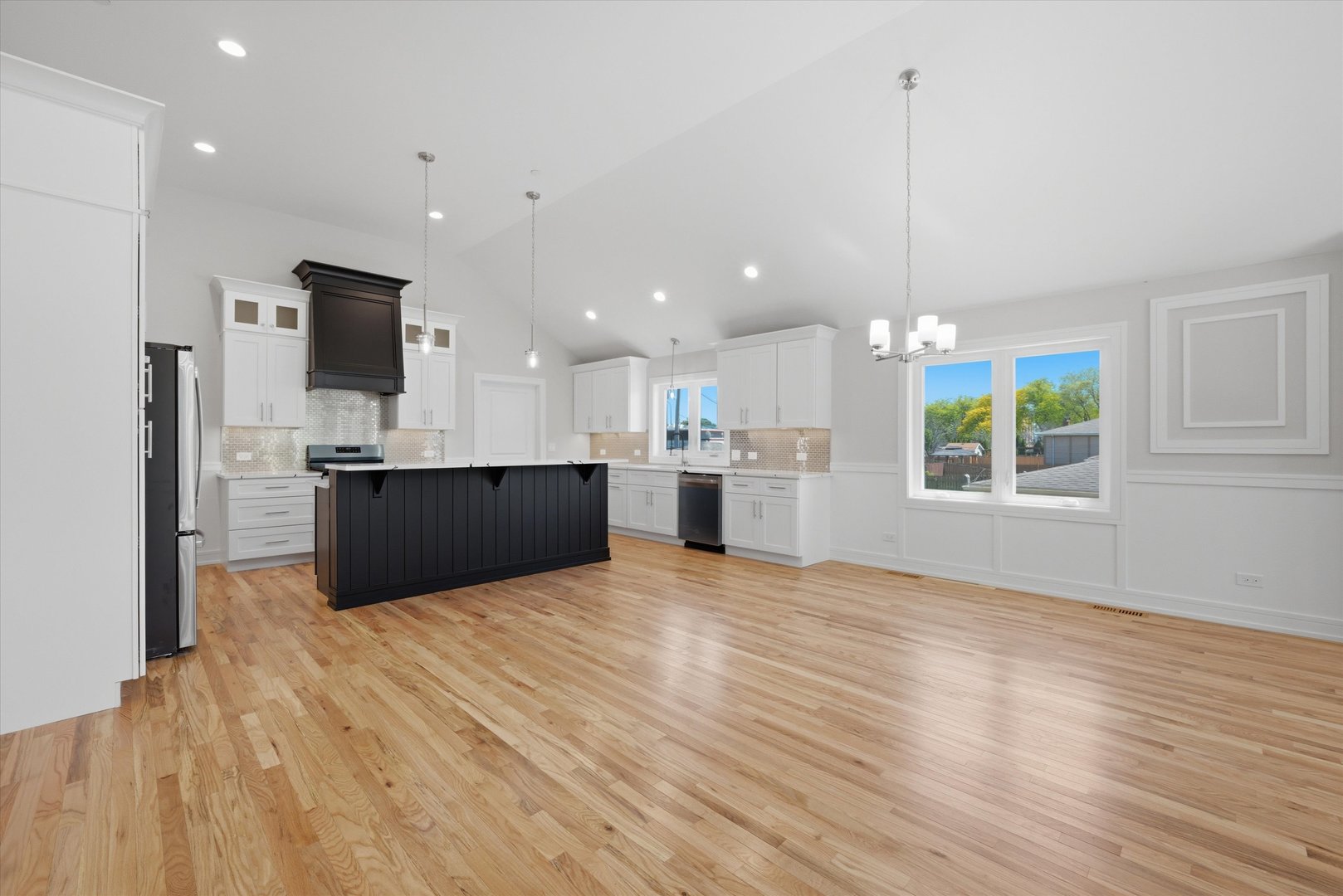 8011 S Oconto Avenue, Bridgeview, IL 60455