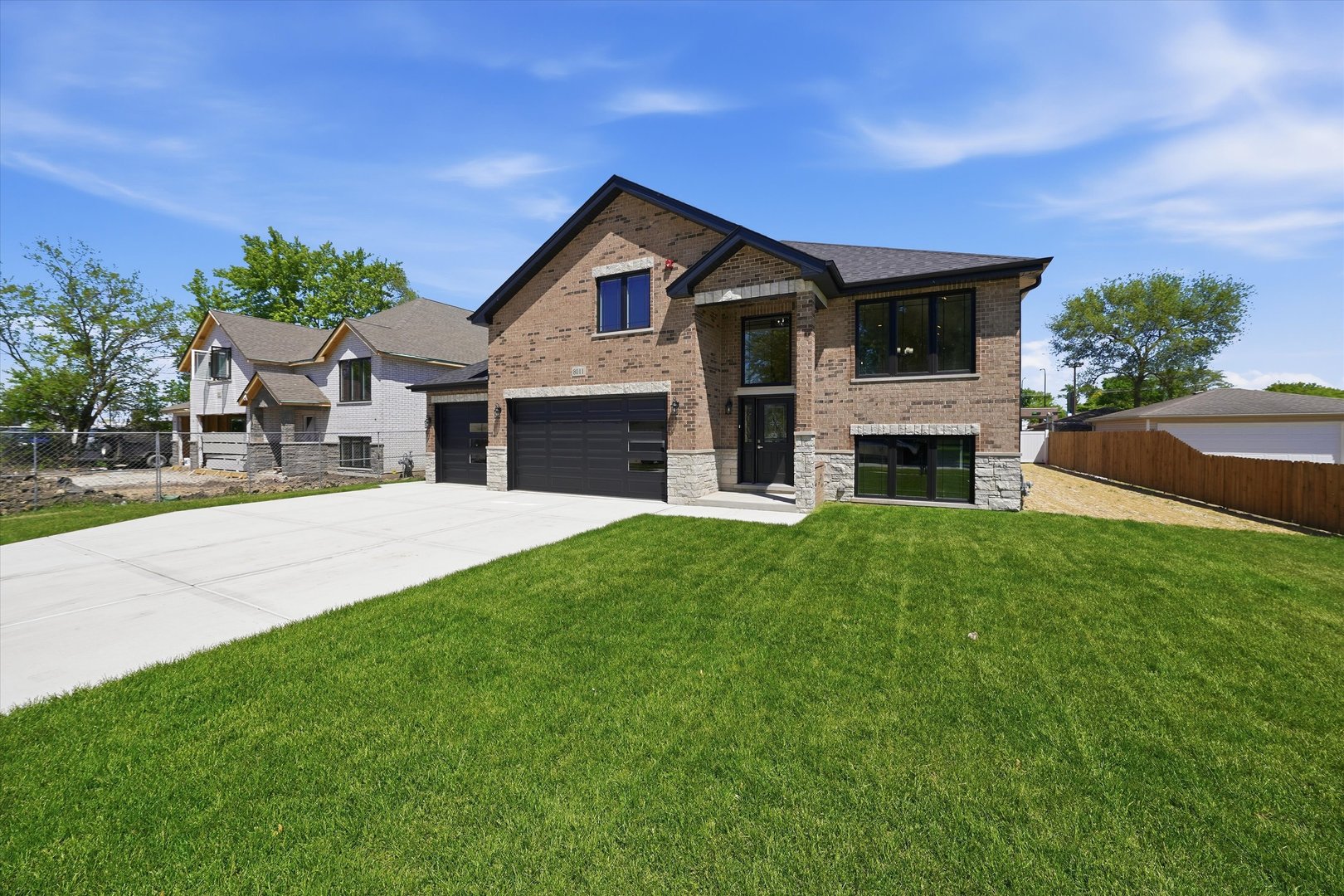 8011 S Oconto Avenue, Bridgeview, IL 60455