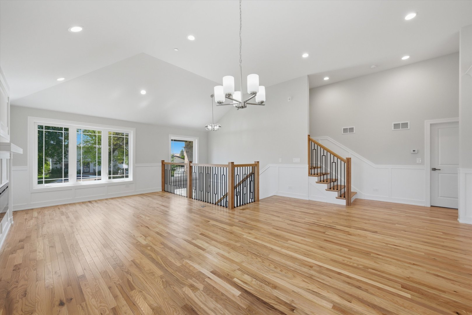 8011 S Oconto Avenue, Bridgeview, IL 60455