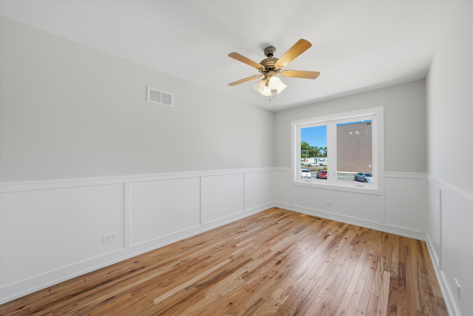 8011 S Oconto Avenue, Bridgeview, IL 60455