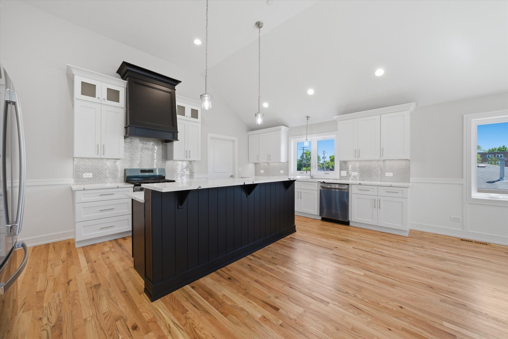 8011 S Oconto Avenue, Bridgeview, IL 60455