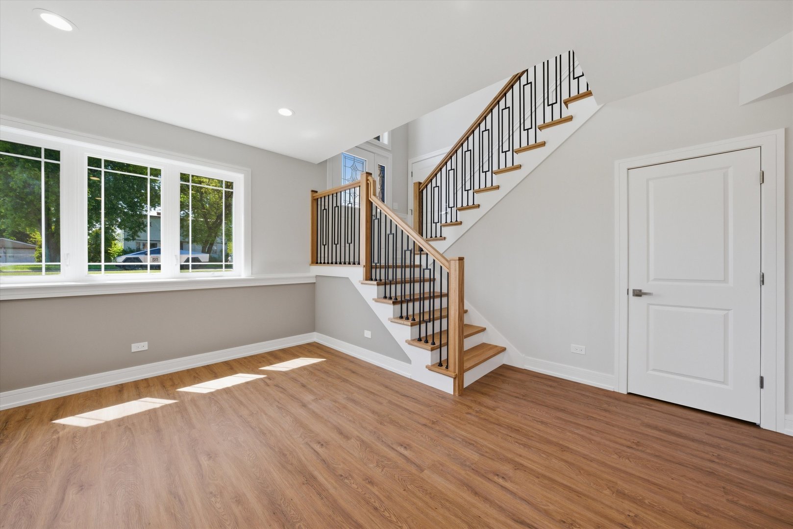 8011 S Oconto Avenue, Bridgeview, IL 60455