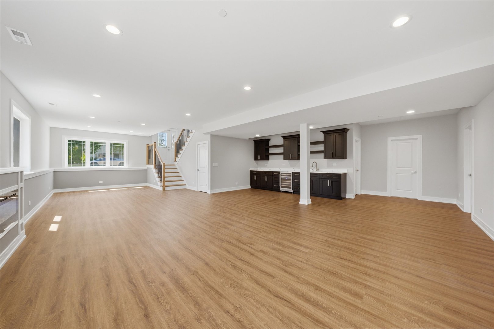 8011 S Oconto Avenue, Bridgeview, IL 60455
