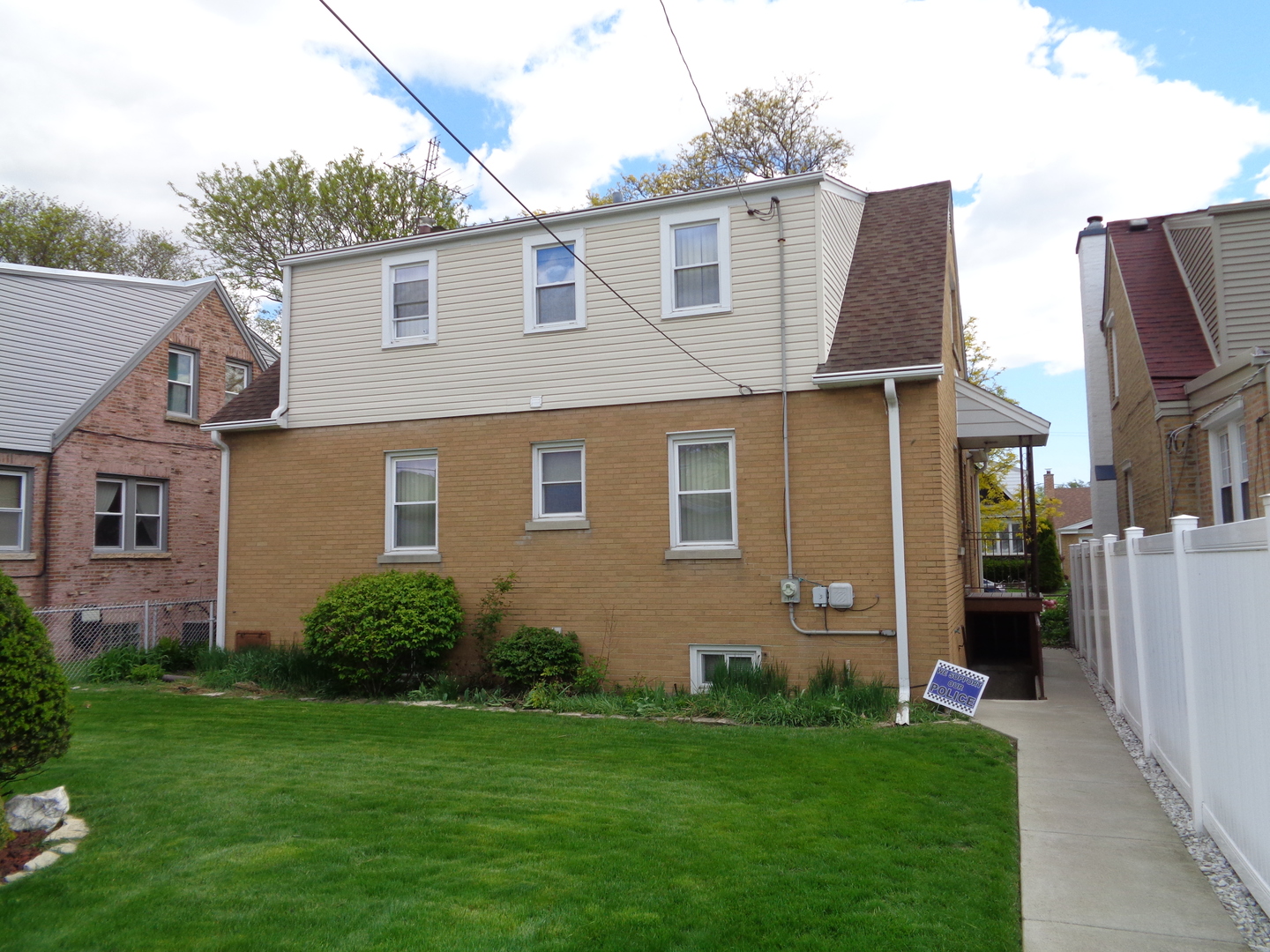 3532 N Pioneer Avenue, Chicago, IL 60634