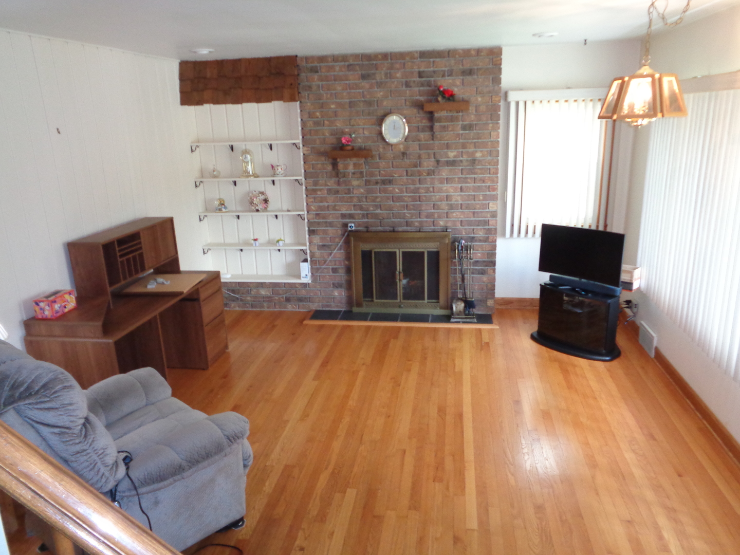 3532 N Pioneer Avenue, Chicago, IL 60634