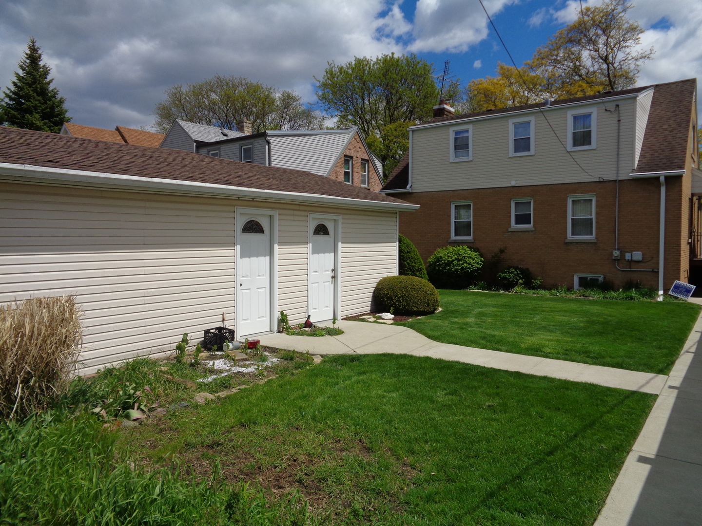 3532 N Pioneer Avenue, Chicago, IL 60634