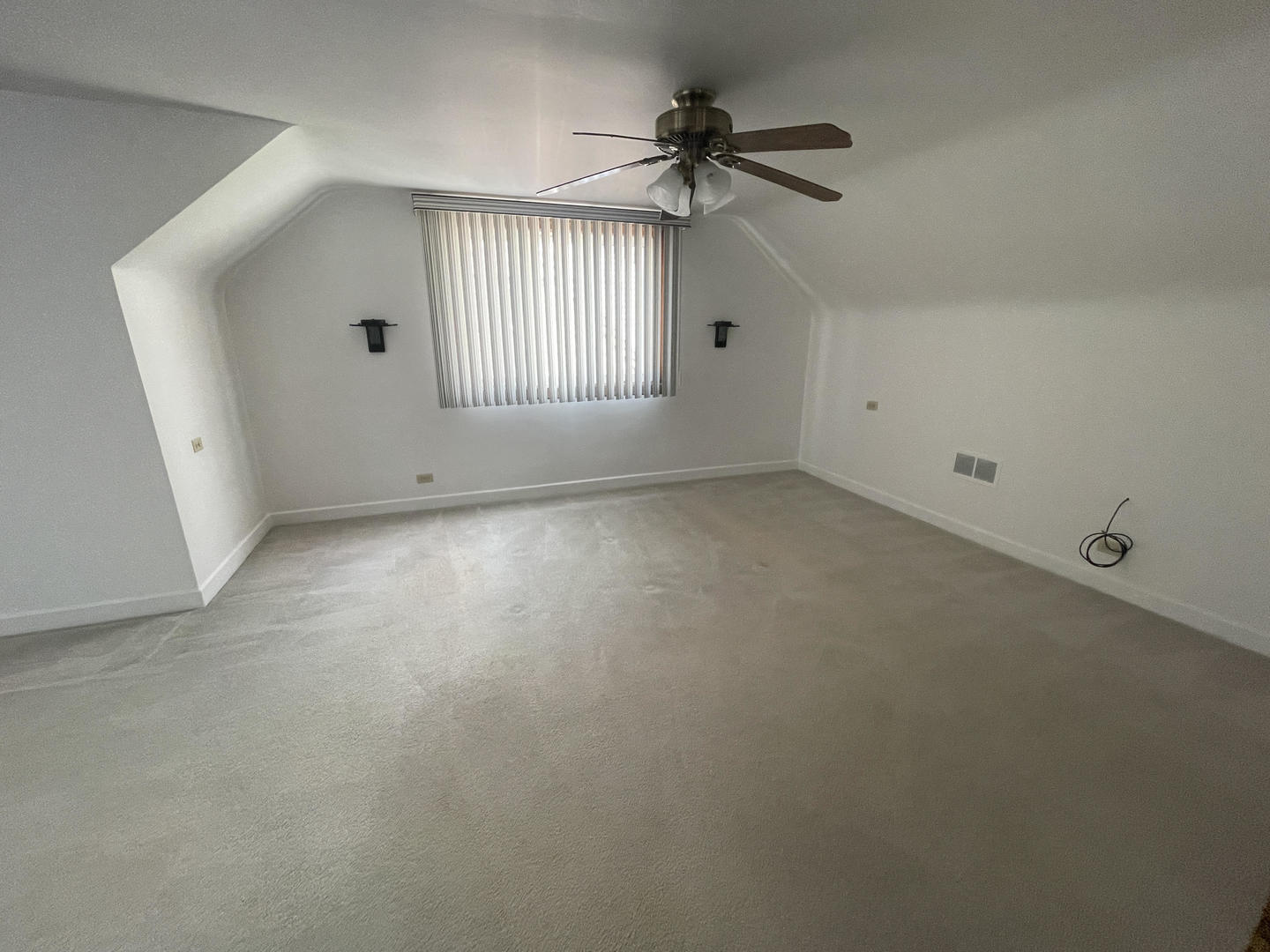 3532 N Pioneer Avenue, Chicago, IL 60634