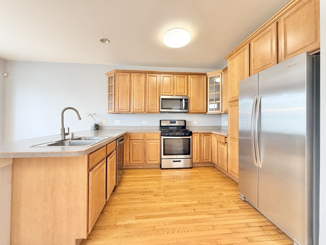 930 CASE Street, Naperville, IL 60563