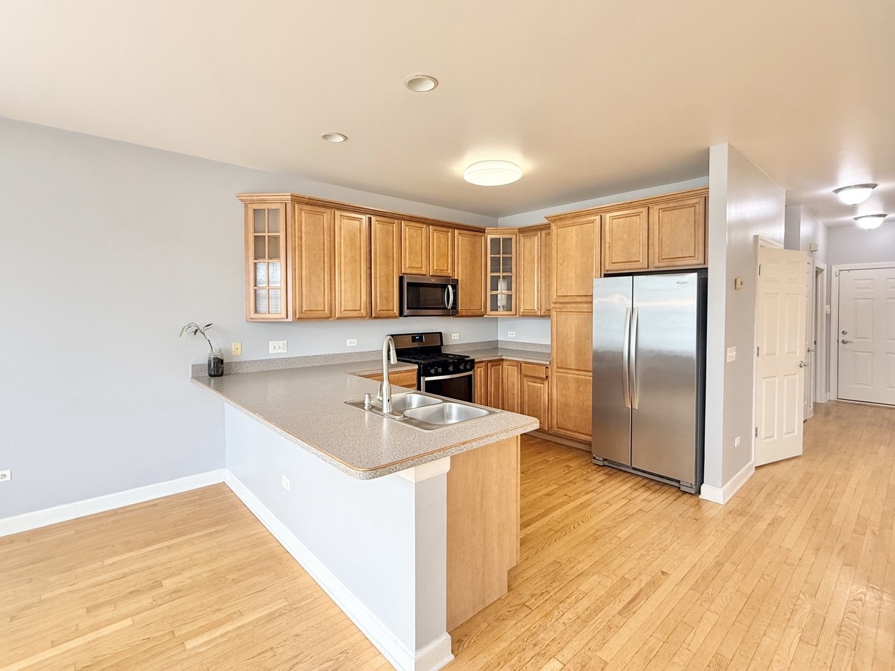 930 CASE Street, Naperville, IL 60563