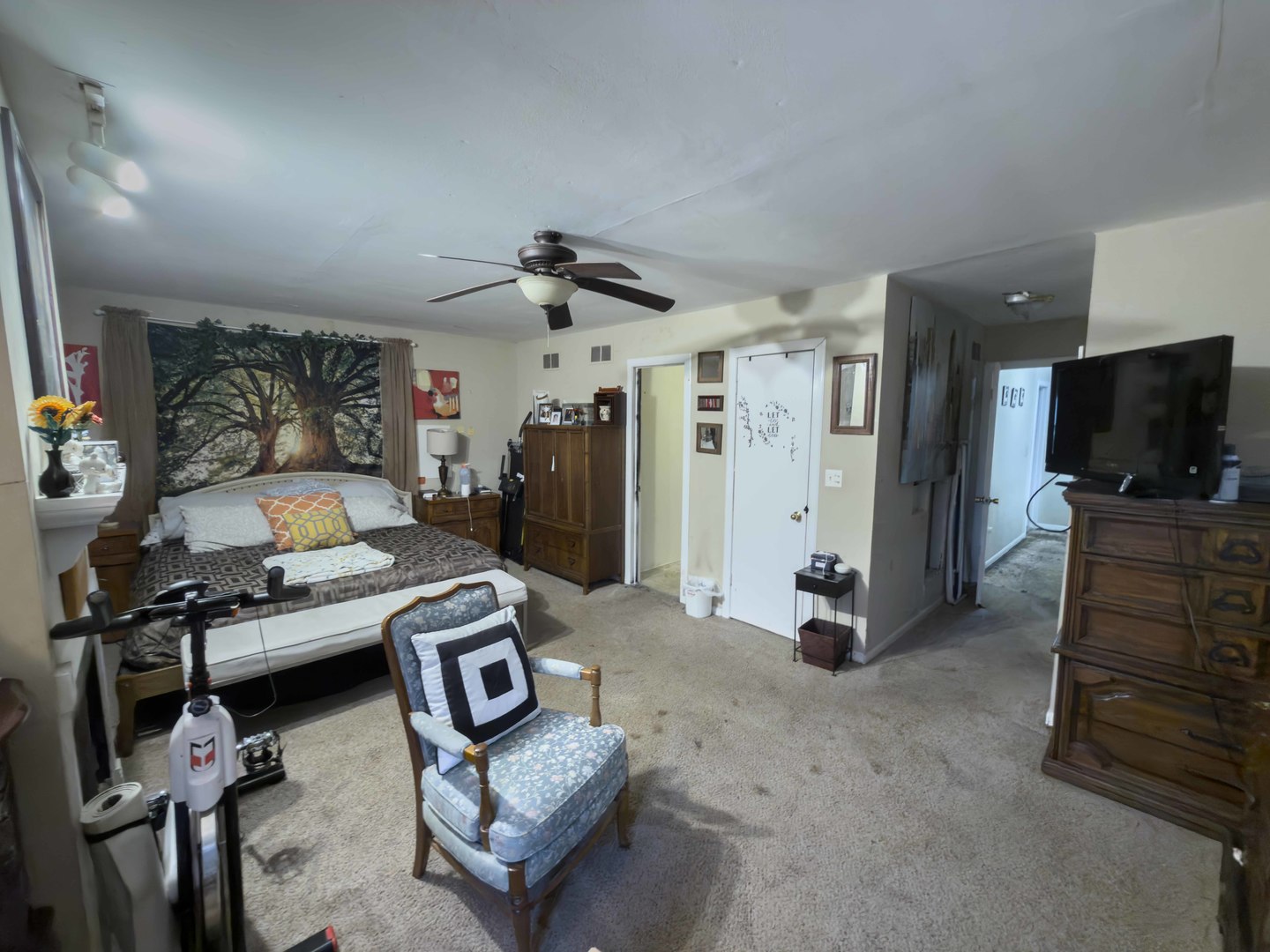 2912 18th Place, North Chicago, IL 60064