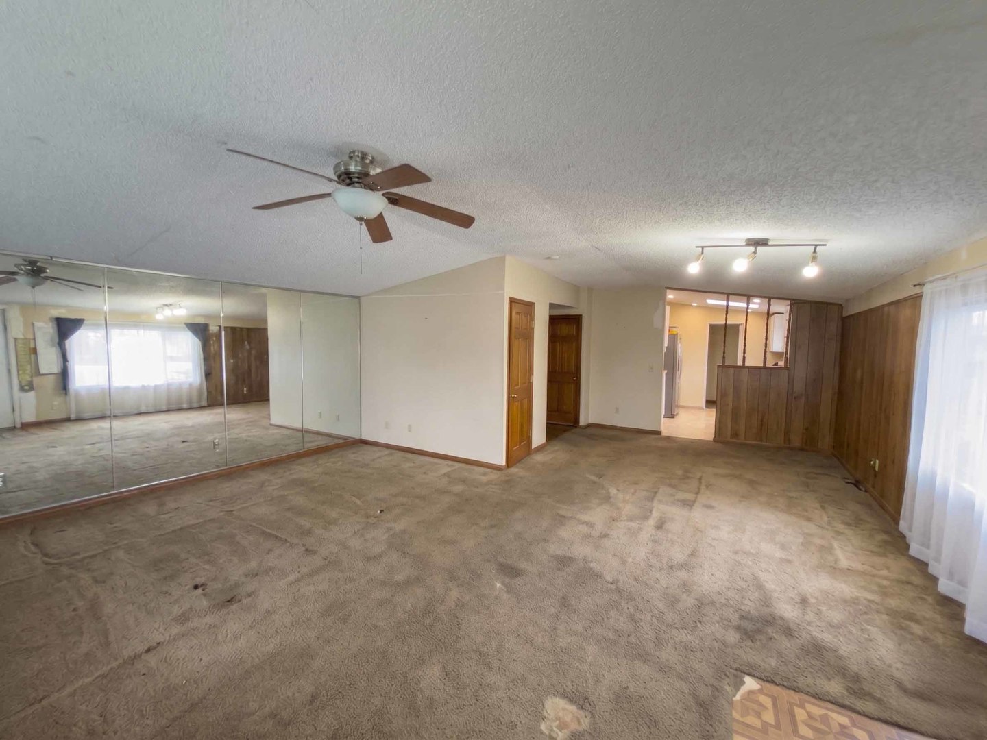 2912 18th Place, North Chicago, IL 60064