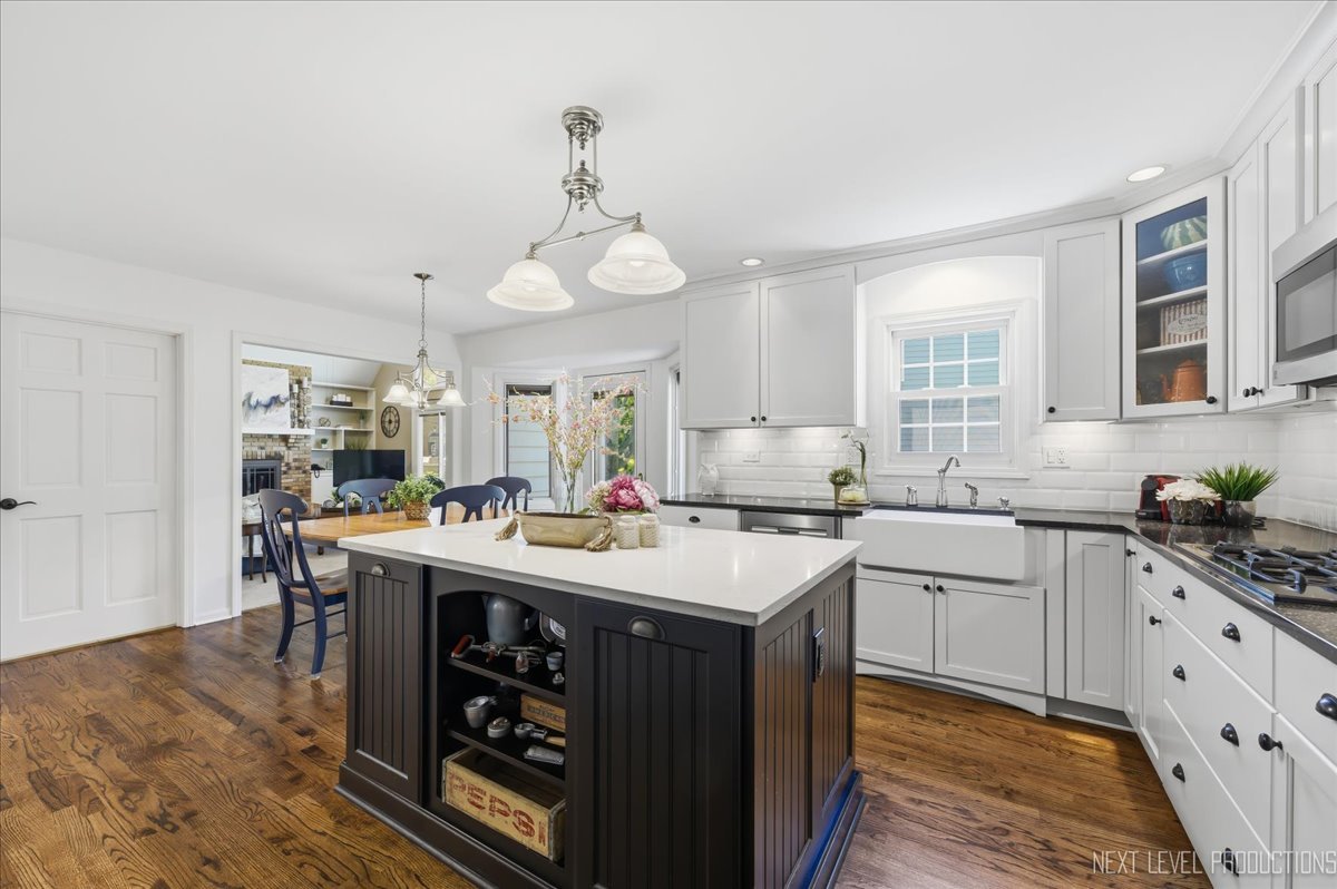1431 Terrance Drive, Naperville, IL 60565