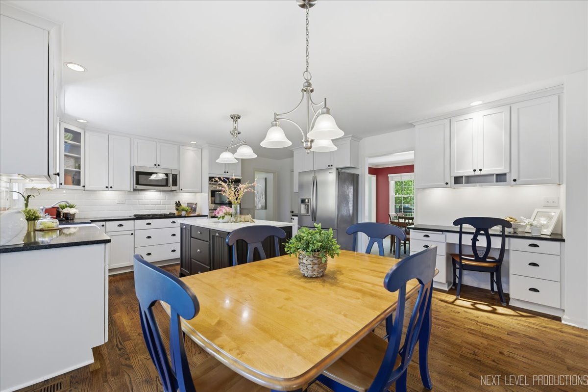 1431 Terrance Drive, Naperville, IL 60565