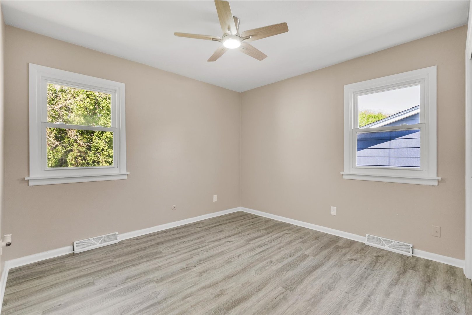3218 W 11th Street, Davenport, IA 52804