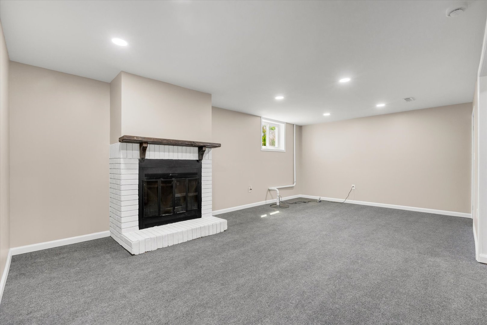3218 W 11th Street, Davenport, IA 52804