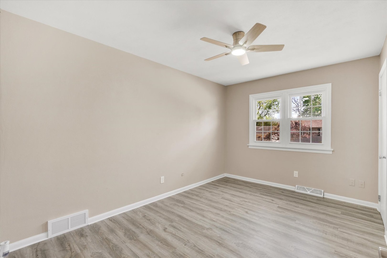 3218 W 11th Street, Davenport, IA 52804