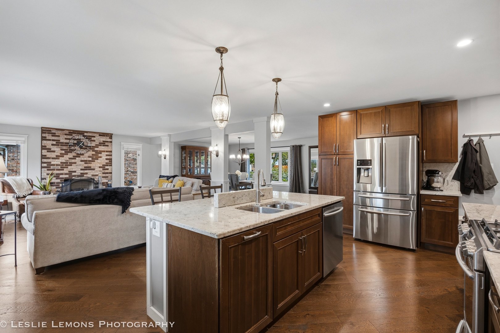 8248 Middlebury Avenue, Woodridge, IL 60517