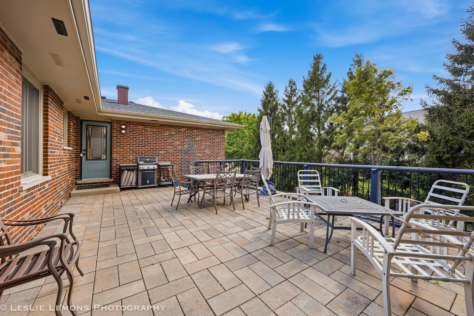 8248 Middlebury Avenue, Woodridge, IL 60517