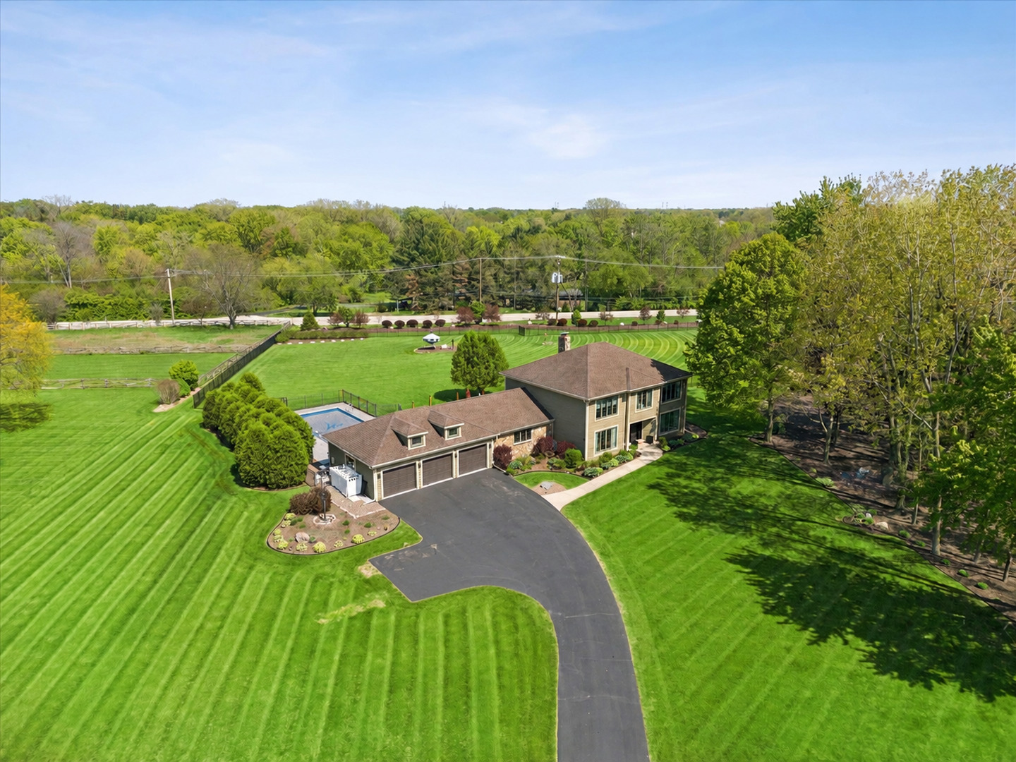 6731 Estate Lane, Long Grove, IL 60047