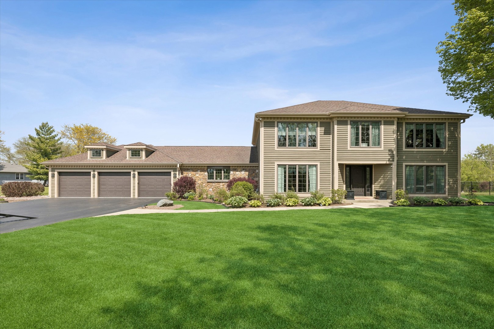 6731 Estate Lane, Long Grove, IL 60047