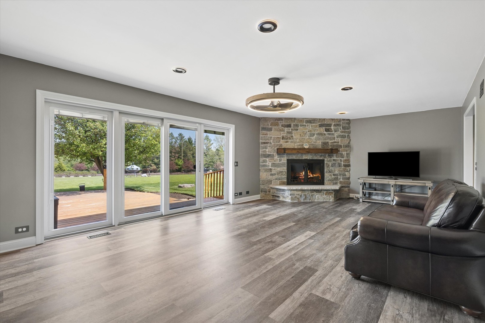 6731 Estate Lane, Long Grove, IL 60047