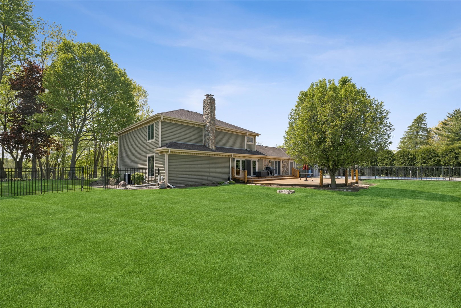 6731 Estate Lane, Long Grove, IL 60047