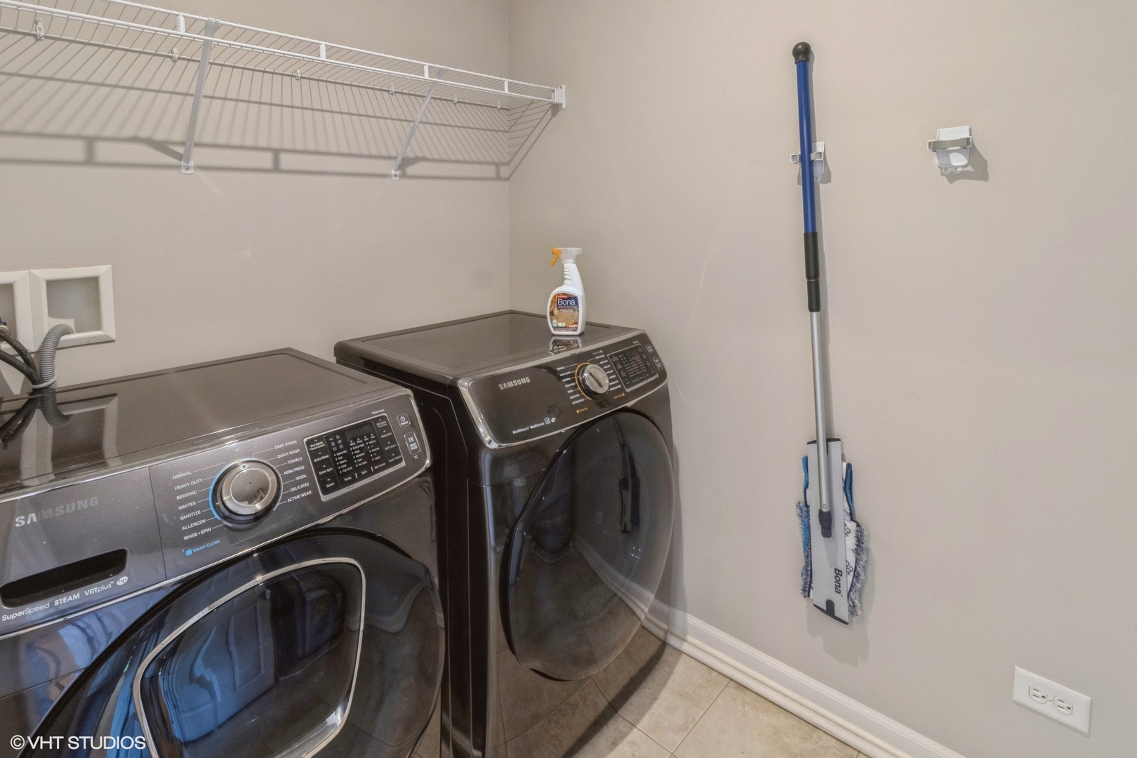 2224 S CRAMBOURNE Way, Arlington Heights, IL 60005