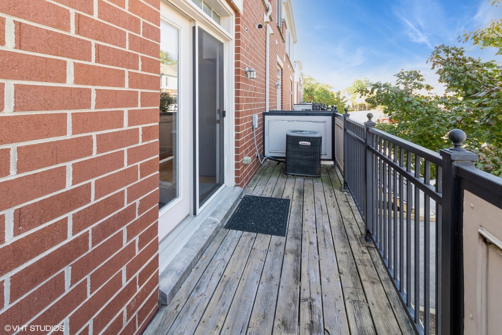 2224 S CRAMBOURNE Way, Arlington Heights, IL 60005