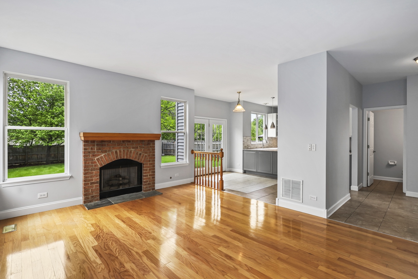 2455 Emerson Lane, Naperville, IL 60540