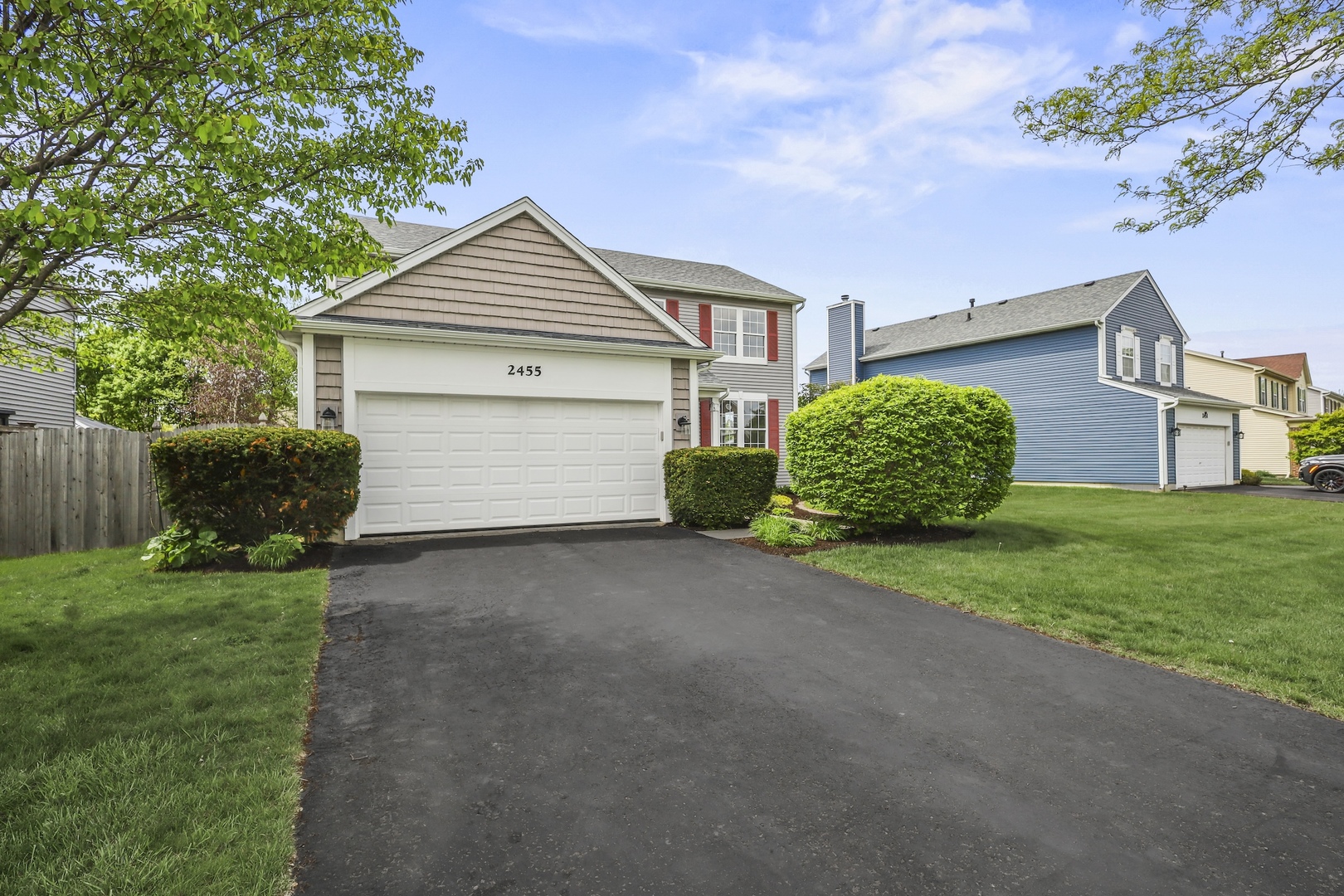 2455 Emerson Lane, Naperville, IL 60540