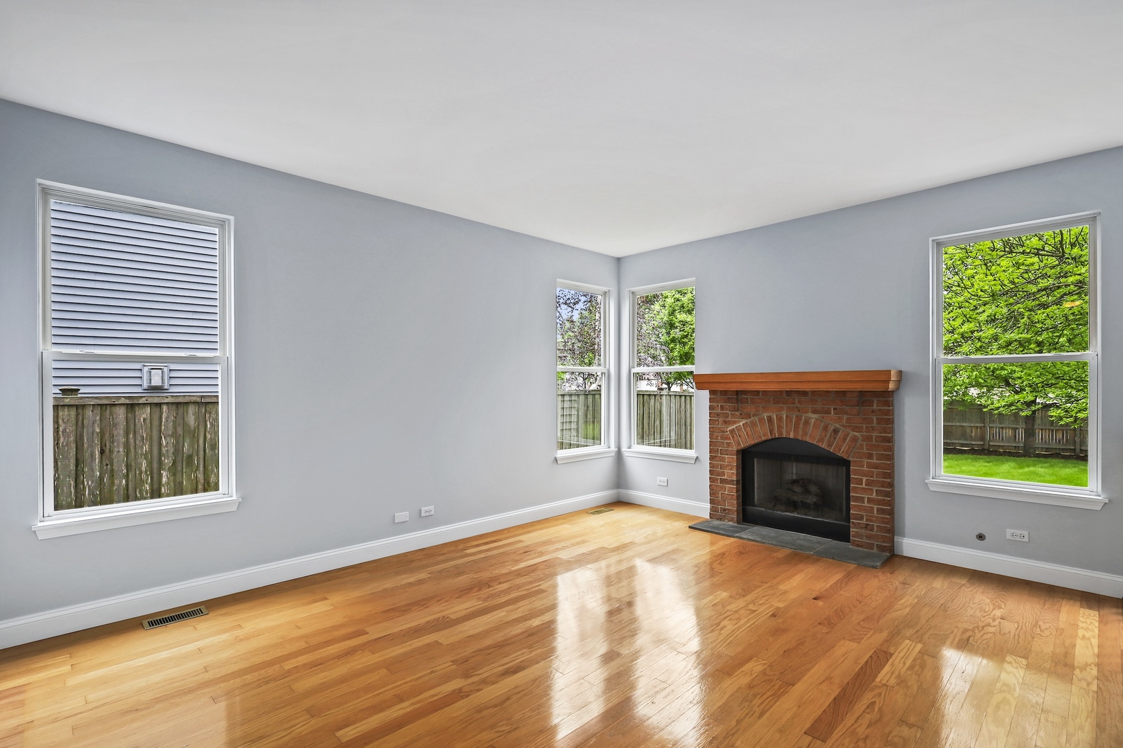 2455 Emerson Lane, Naperville, IL 60540