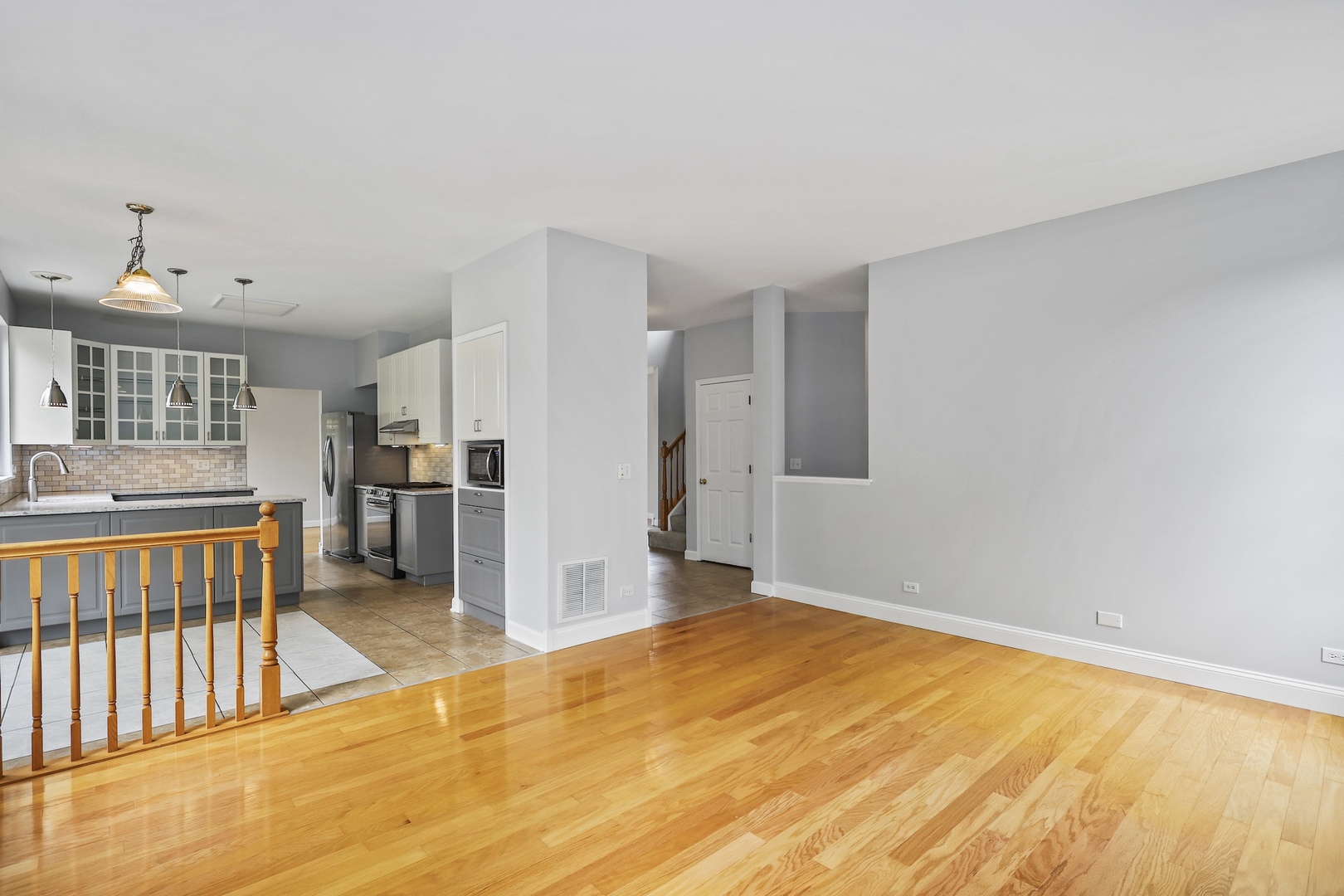 2455 Emerson Lane, Naperville, IL 60540