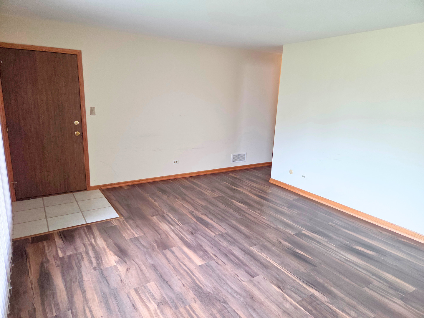 310 Starling Court #B, Bloomingdale, IL 60108