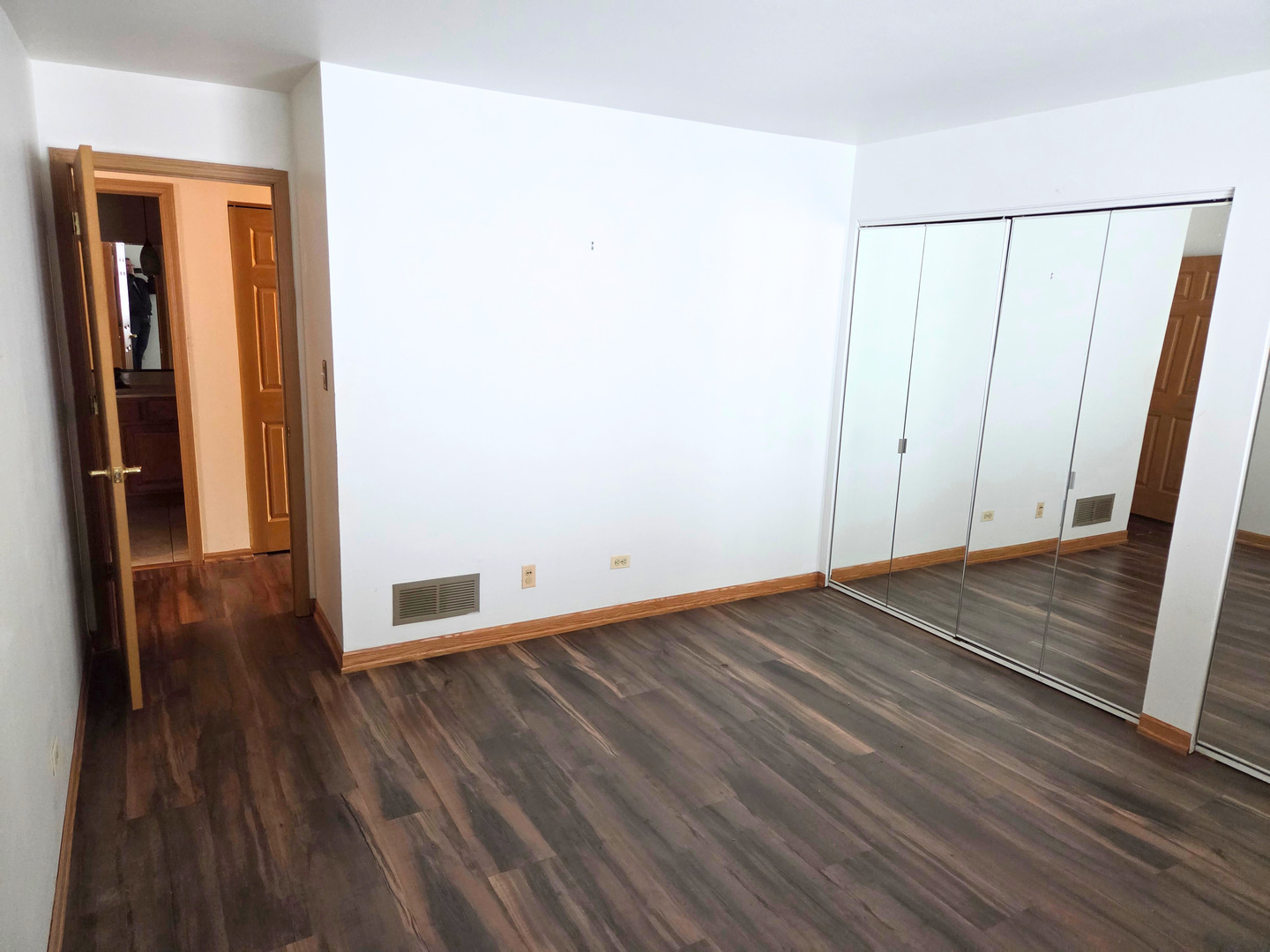 310 Starling Court #B, Bloomingdale, IL 60108