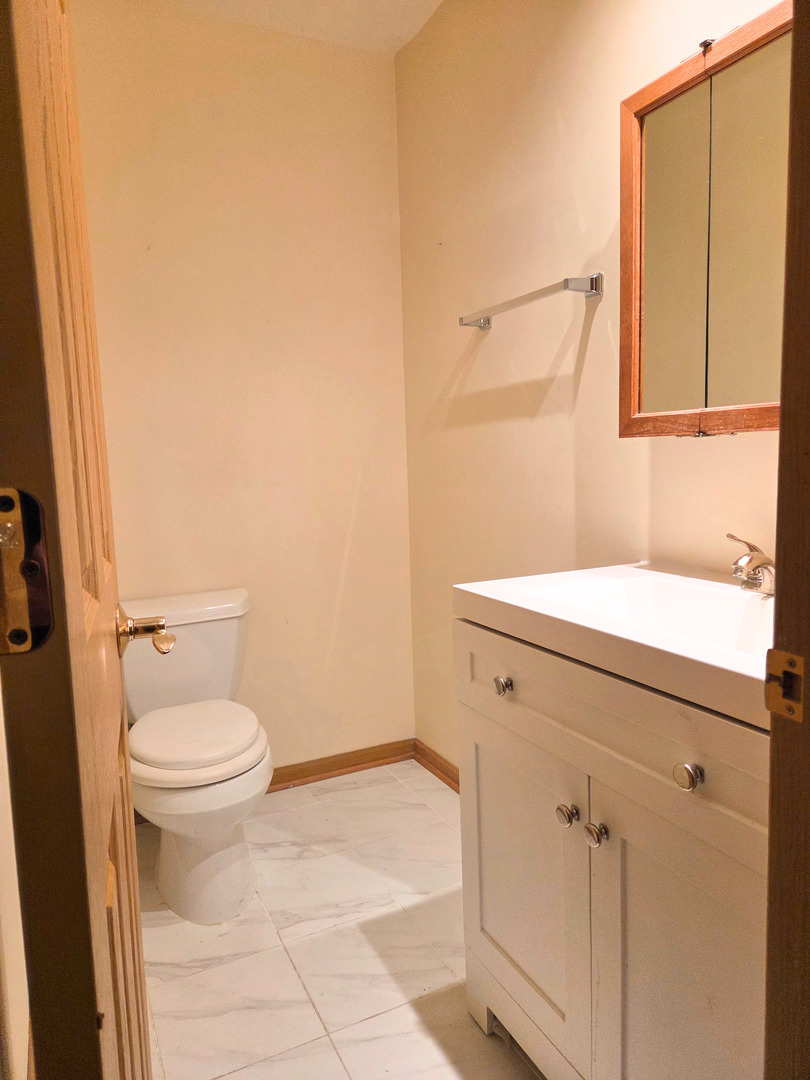 310 Starling Court #B, Bloomingdale, IL 60108
