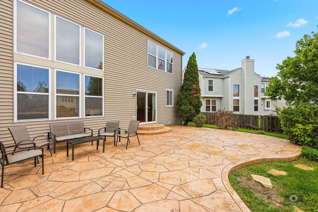 385 Marshall Ash Street, Bolingbrook, IL 60490