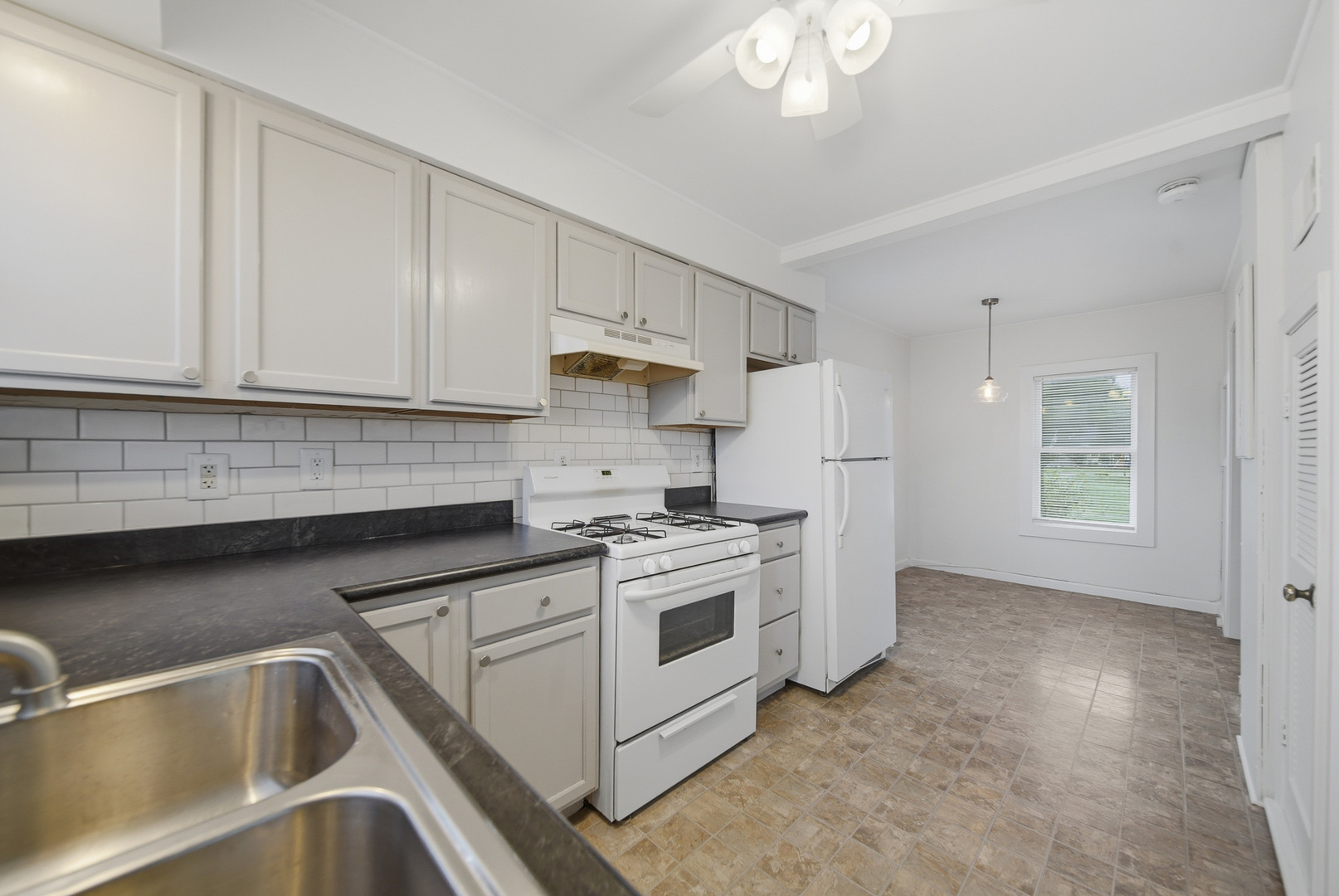 905 S 5th Street, DeKalb, IL 60115