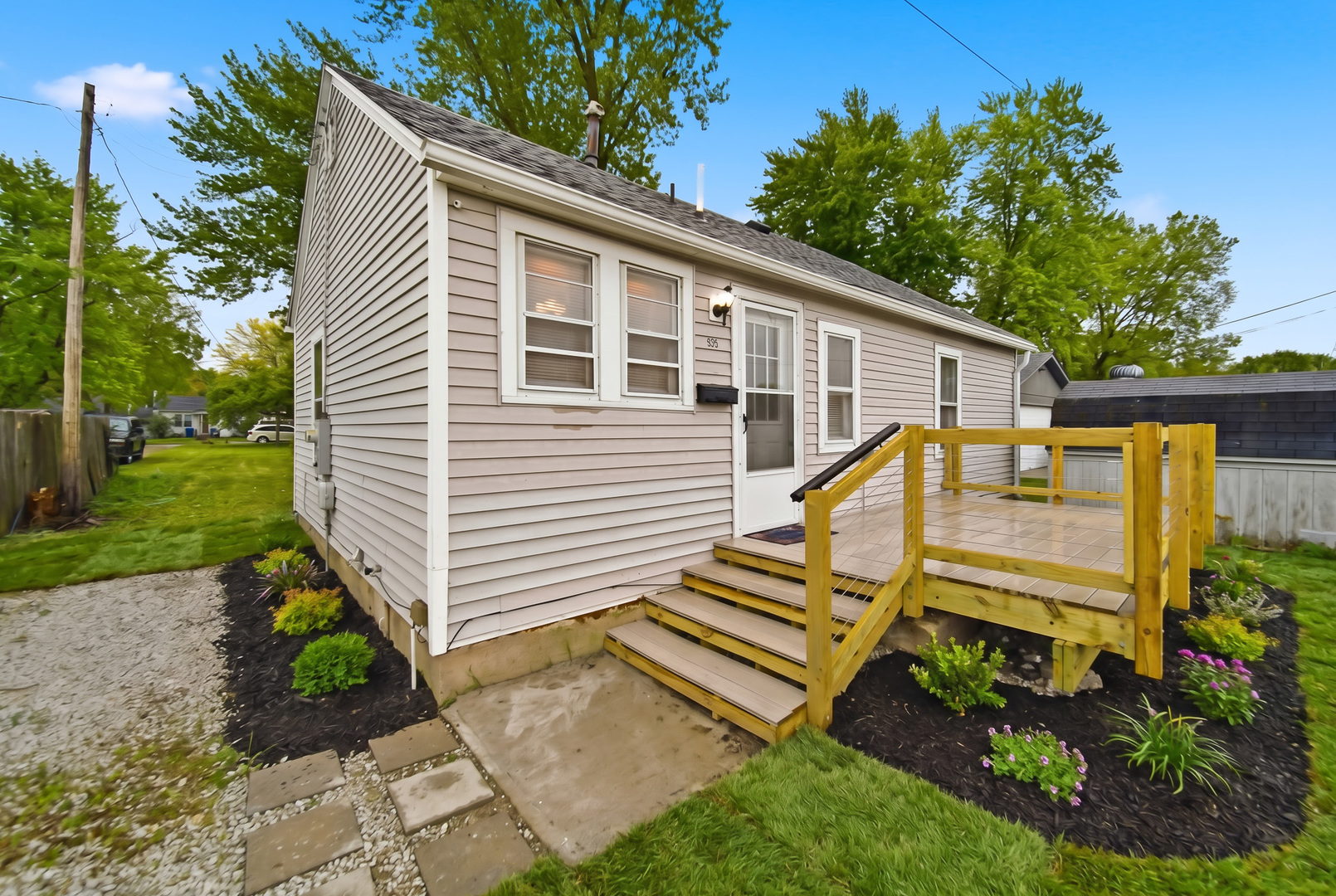 905 S 5th Street, DeKalb, IL 60115