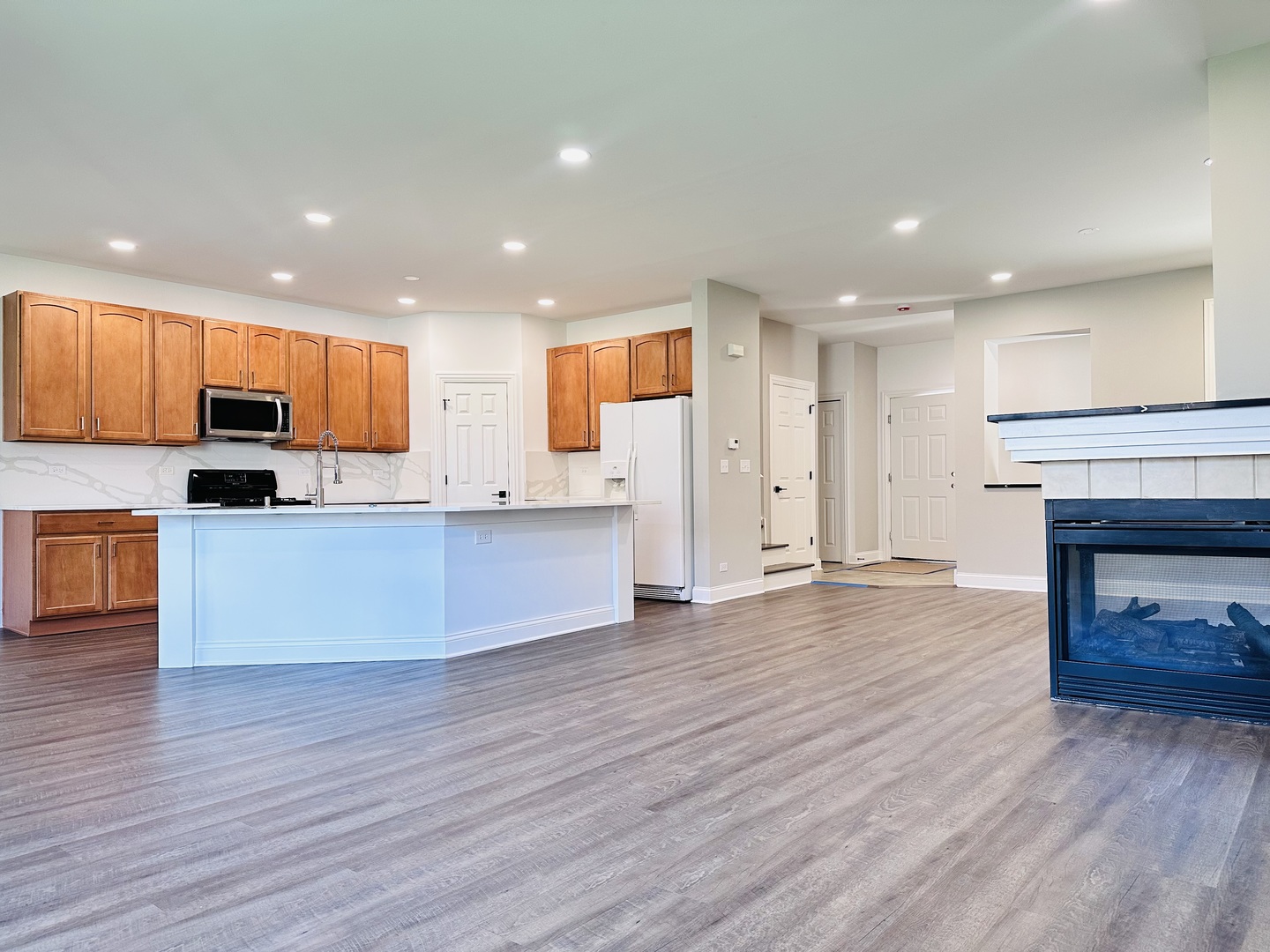 1875 N Crenshaw Circle, Vernon Hills, IL 60061