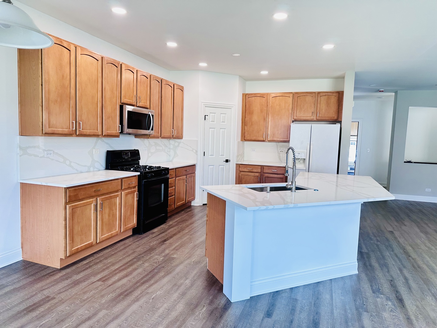 1875 N Crenshaw Circle, Vernon Hills, IL 60061
