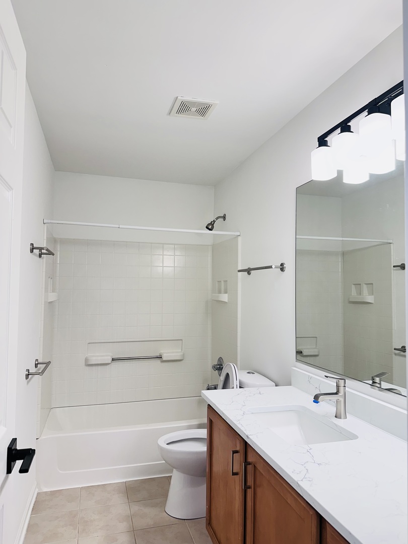 1875 N Crenshaw Circle, Vernon Hills, IL 60061